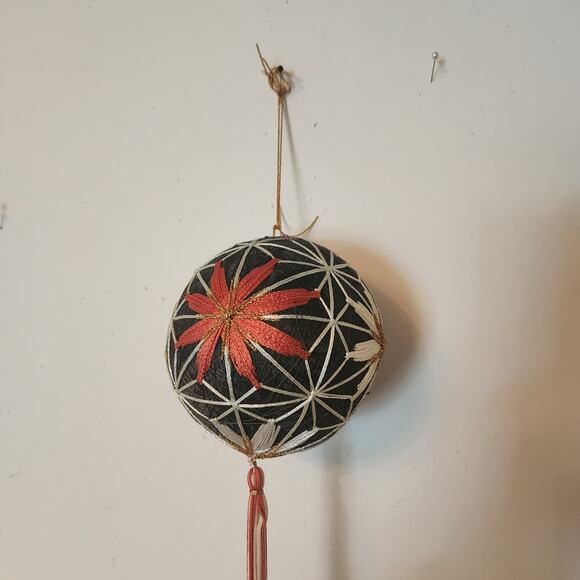 Vintage Japanese Temari Ball Black Red Gold Embroidered Silk Thread Ornament - Picture 1 of 7